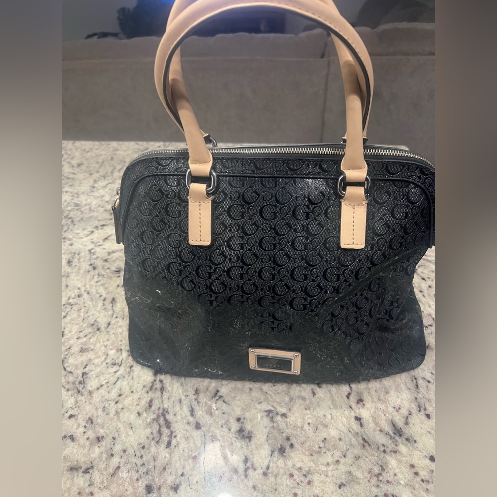 Guess tote